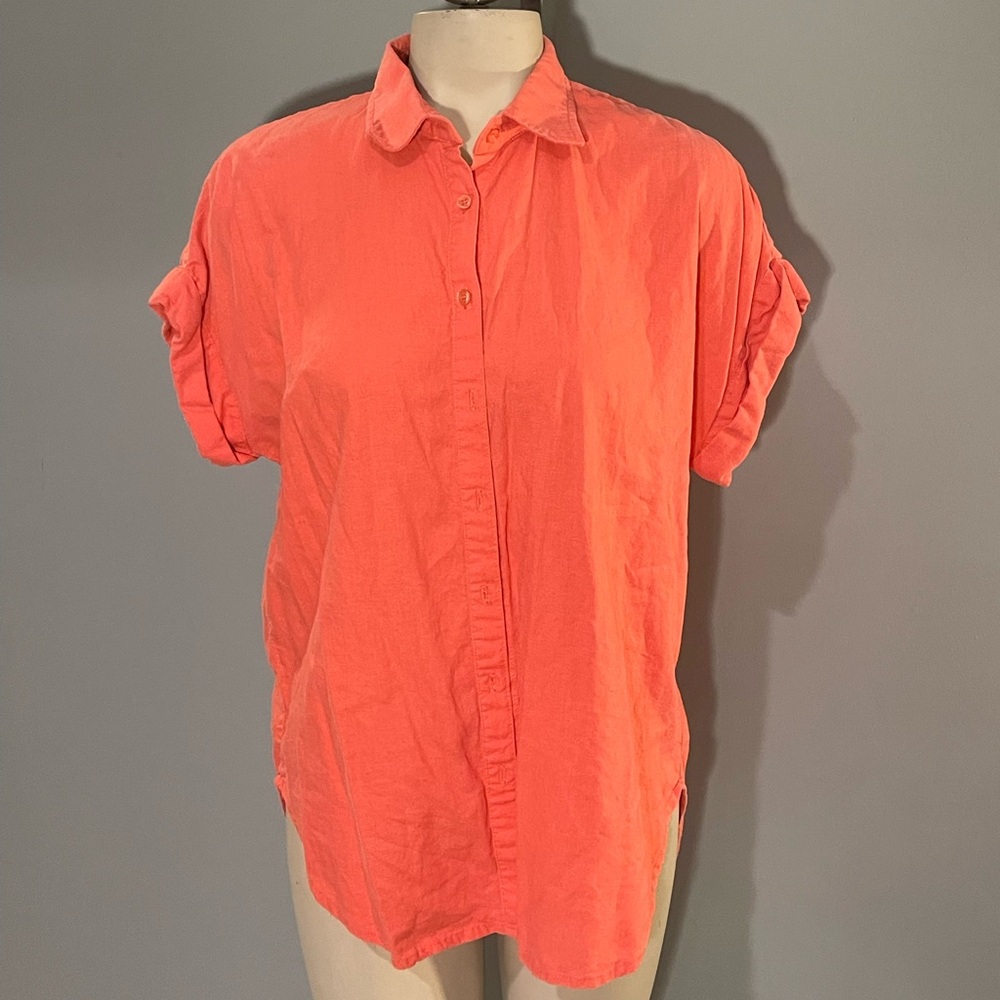 Premise pink coral short sleeve button down shirt top blouse woman’s medium